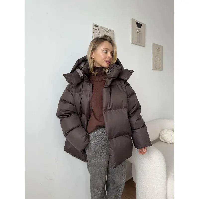 Kurtka Damska | Oversize Fit z Kapturem Chroniącym Głowę przed Wiatrem