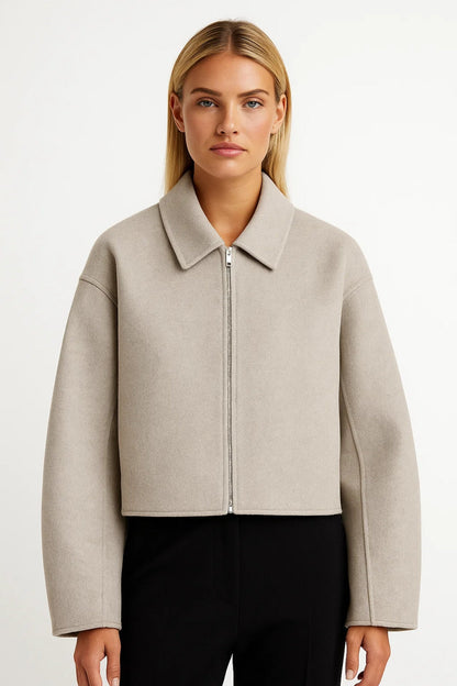 Kurtka Damska | Krótki, Minimalistyczny Krój oraz Ukryte Zapięcie