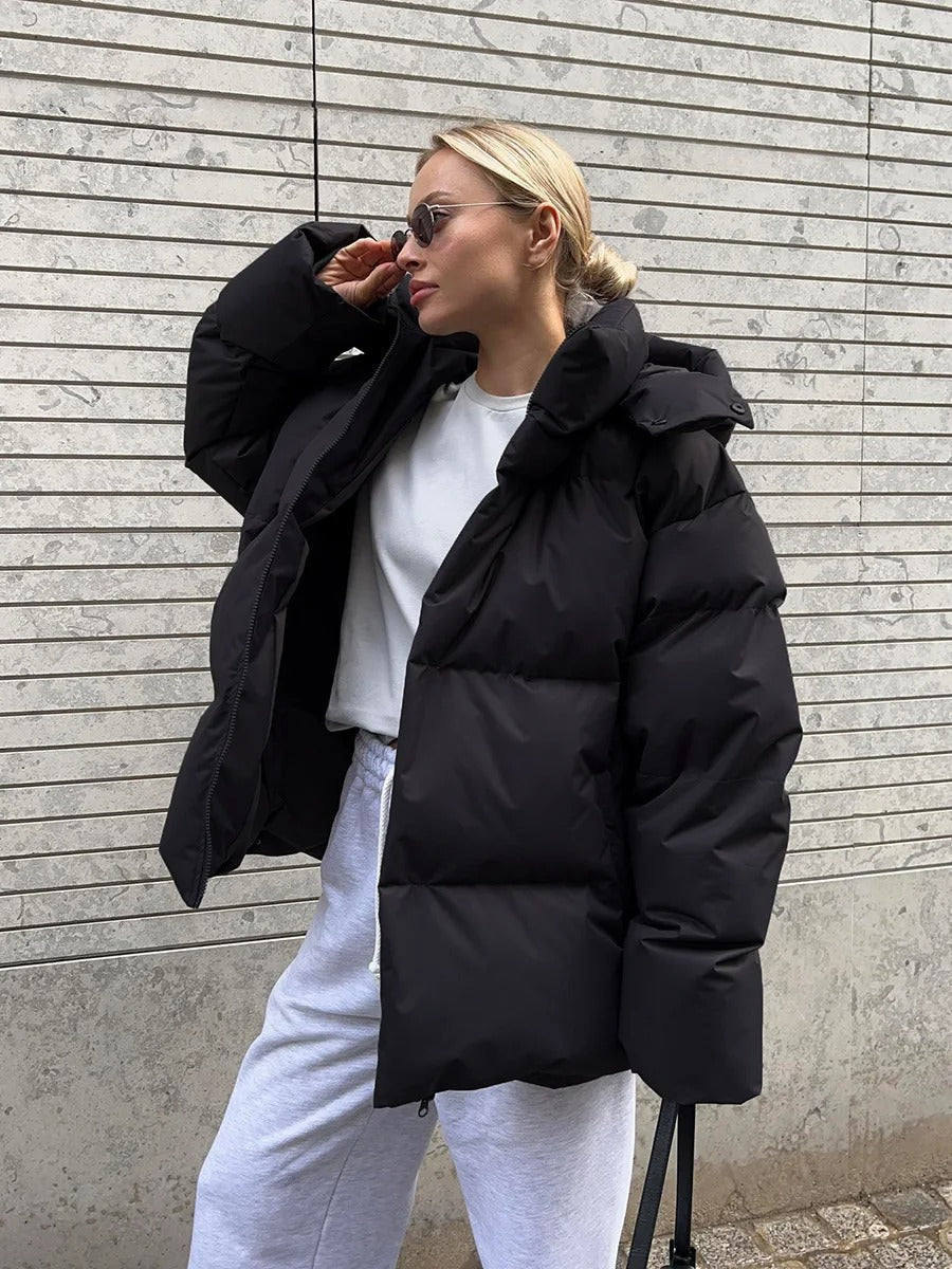 Kurtka Damska | Oversize Fit z Kapturem Chroniącym Głowę przed Wiatrem