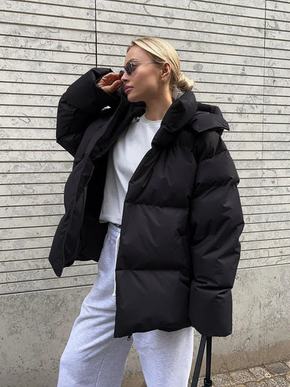 Kurtka Damska | Oversize Fit z Kapturem Chroniącym Głowę przed Wiatrem