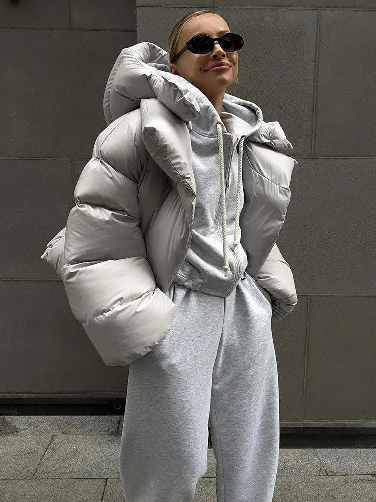 Kurtka Damska | Oversize Fit z Kapturem Chroniącym Głowę przed Wiatrem