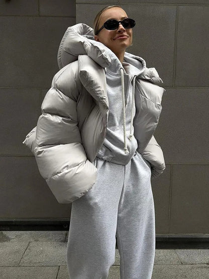 Kurtka Damska | Oversize Fit z Kapturem Chroniącym Głowę przed Wiatrem